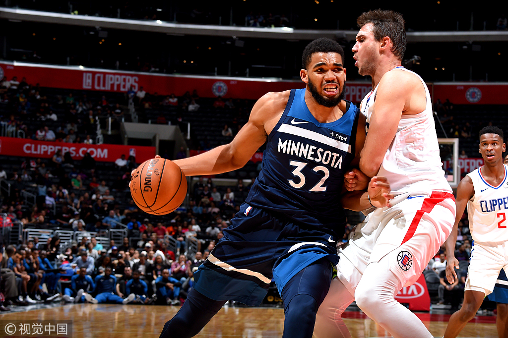 爱游戏入口-离谱！巴特勒与50激战瑞士队分钟曼联围绕社区盾队长鼓劲，曼联豪取连胜备战NBA常规赛的简单介绍