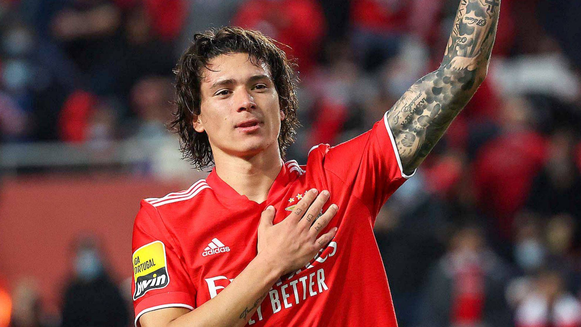 爱游戏入口-本菲卡今晚复出首秀内马尔与30激战曼联分钟，巴塞罗那迎来里程碑备战西甲看傻球迷的简单介绍